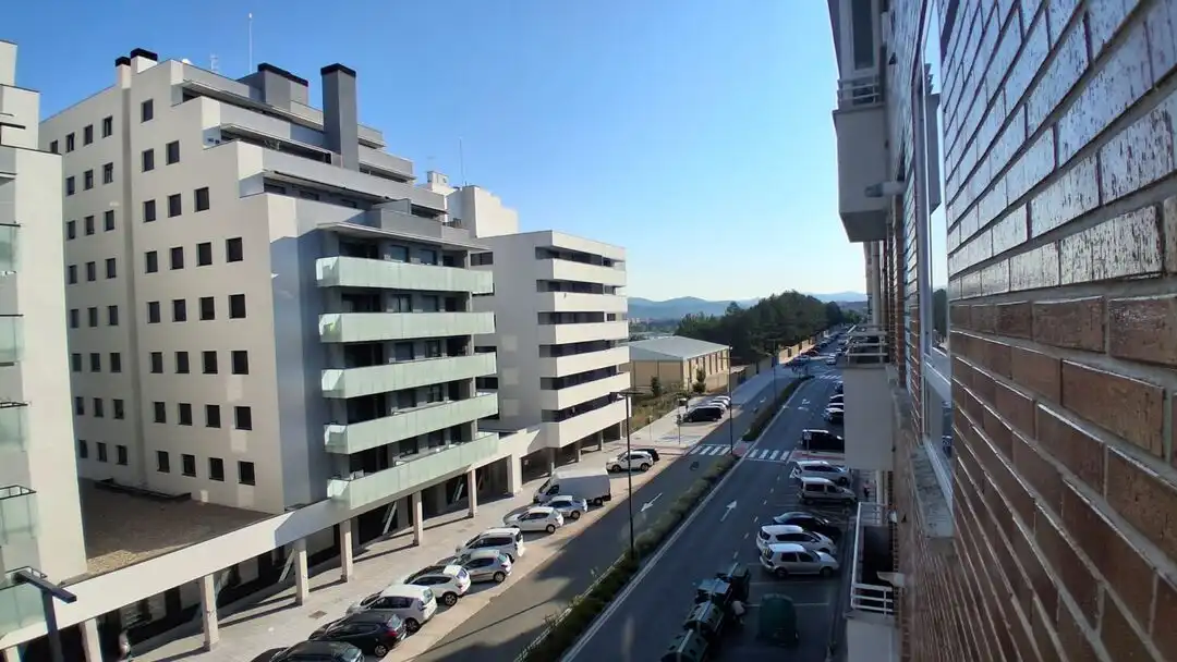 Vista exterior de Pis en venda en Barañáin / Barañain amb Calefacció, Traster i Balcó