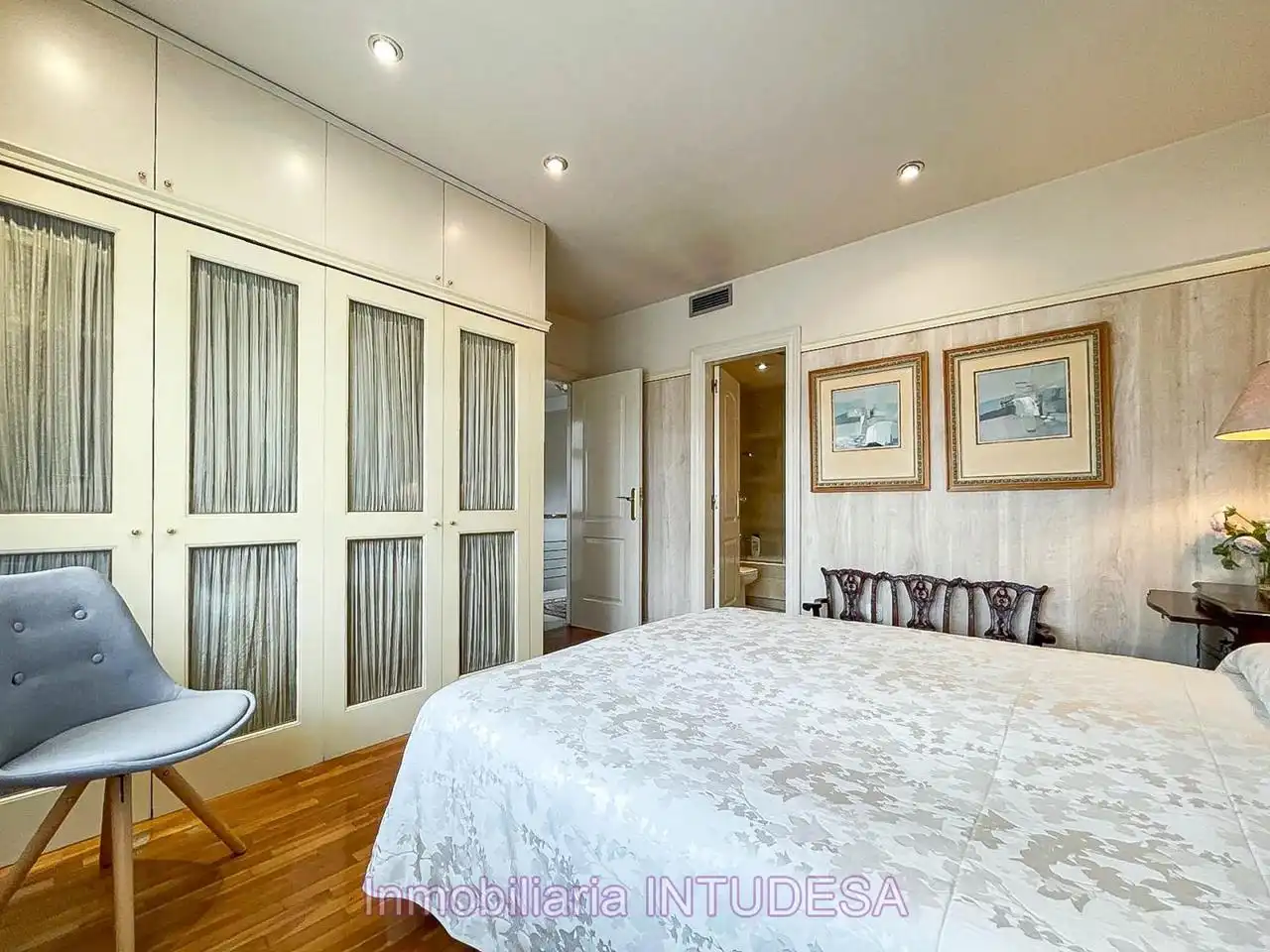 Dúplex en venta en Capuchinos, Centro