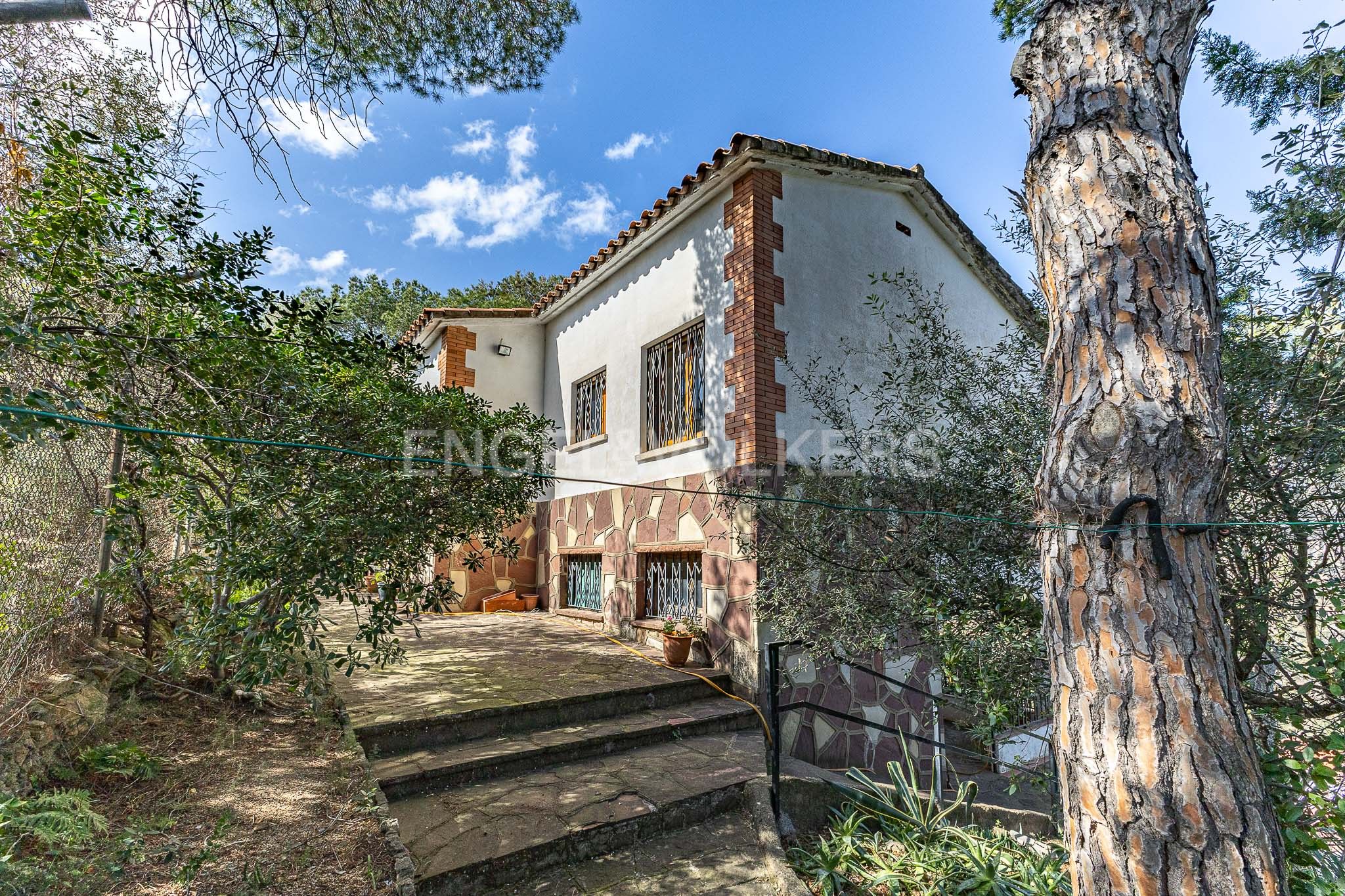 Vista exterior de Casa o xalet en venda en Caldes de Montbui amb Calefacció, Jardí privat i Terrassa