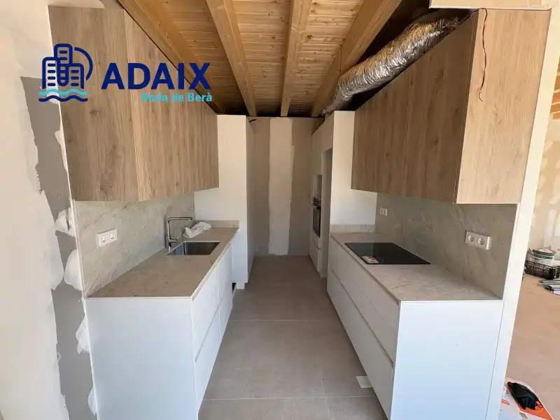 Cocina de Casa o chalet en venta en Roda de Berà con Calefacción, Terraza y Piscina