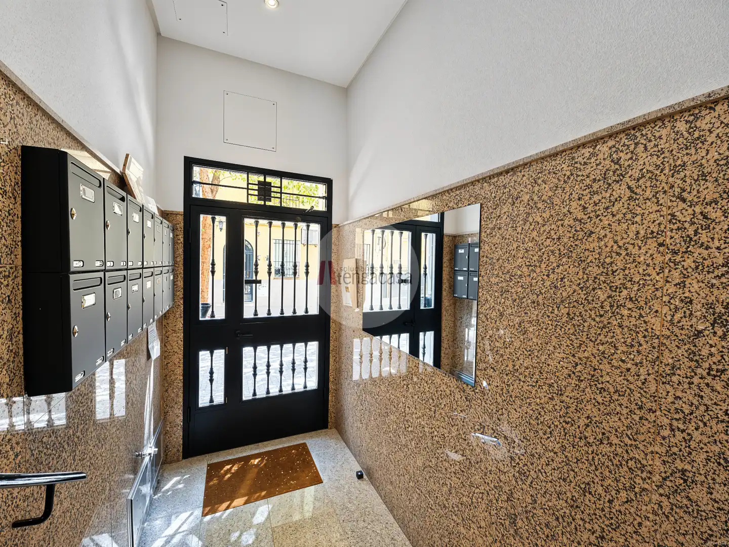 Flat for rent in Madrid  with Air Conditioner, Heating and Washing machine