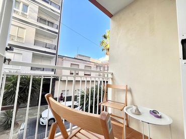 Flat with balcony to rent in Centro