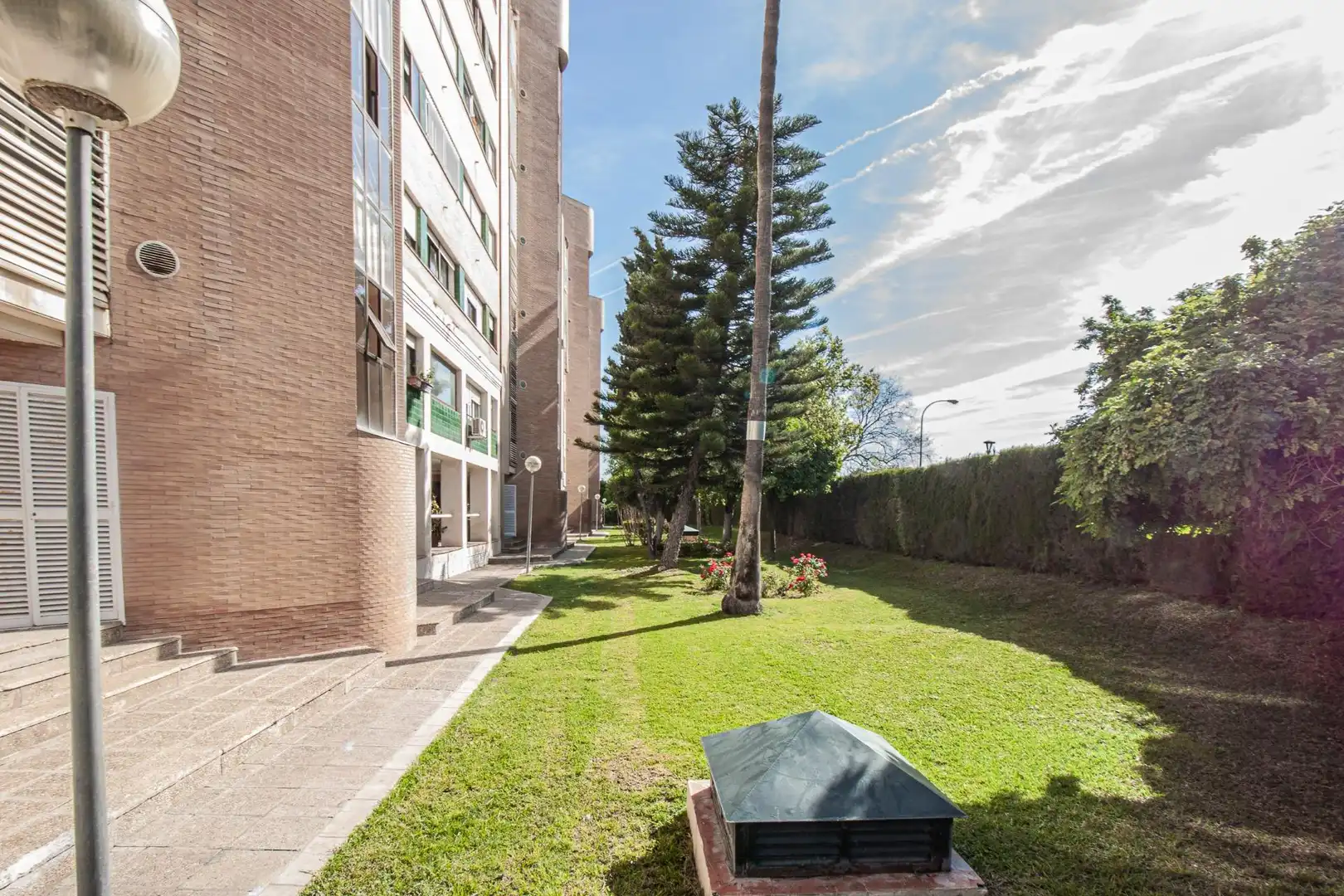 Exterior view of Flat for sale in Sevilla  with Air Conditioner, Heating and Community pool