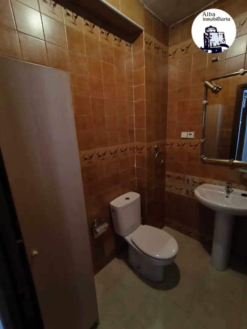Bany de Pis en venda en Alba de Tormes amb Calefacció i Terrassa