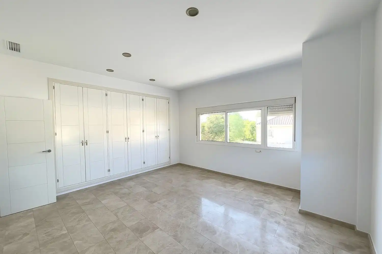Houses for sale in Parque Atlántico - Ronda este