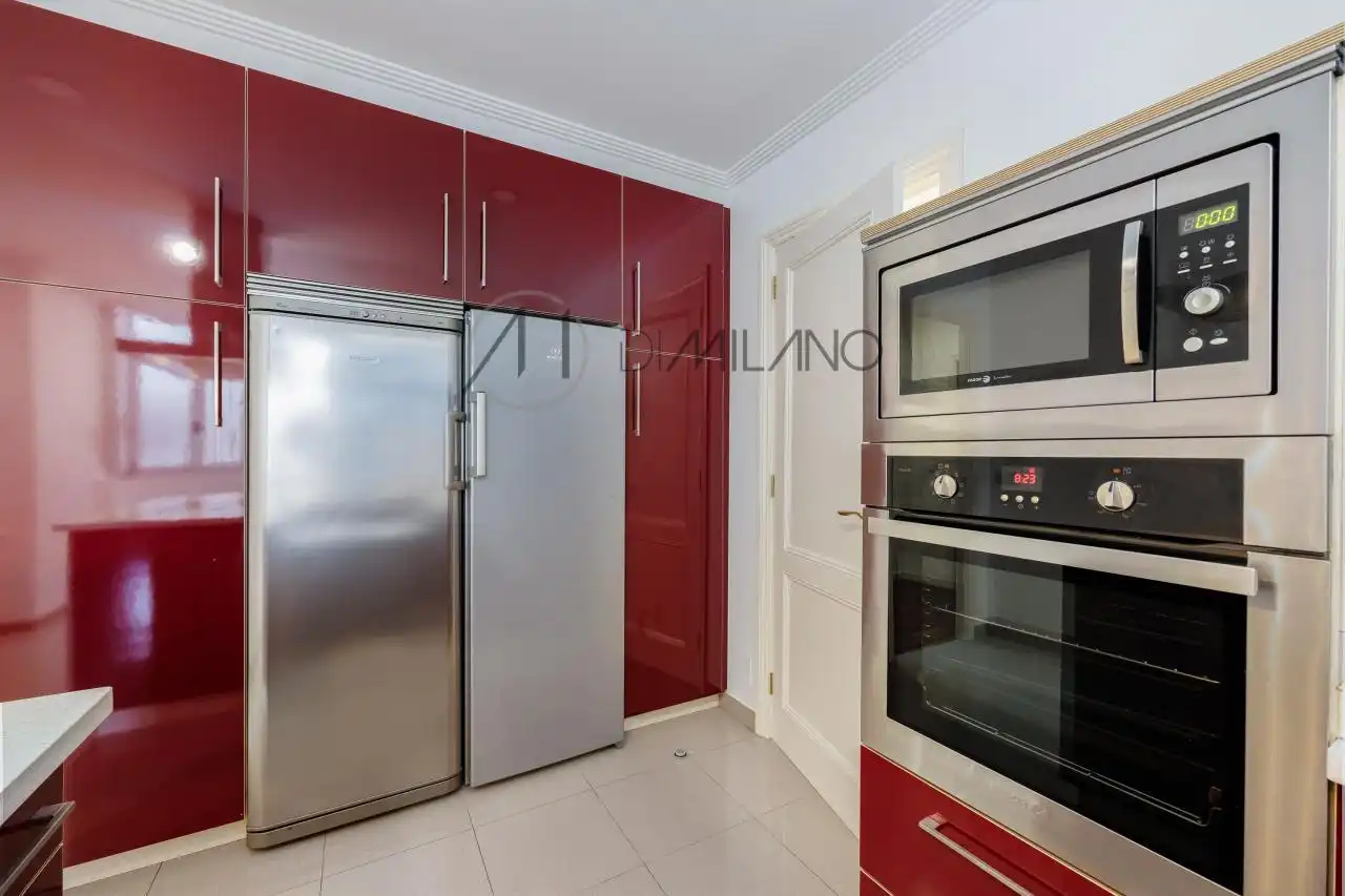 Kitchen of Flat for rent in Vigo   with Heating, Parquet flooring and Terrace