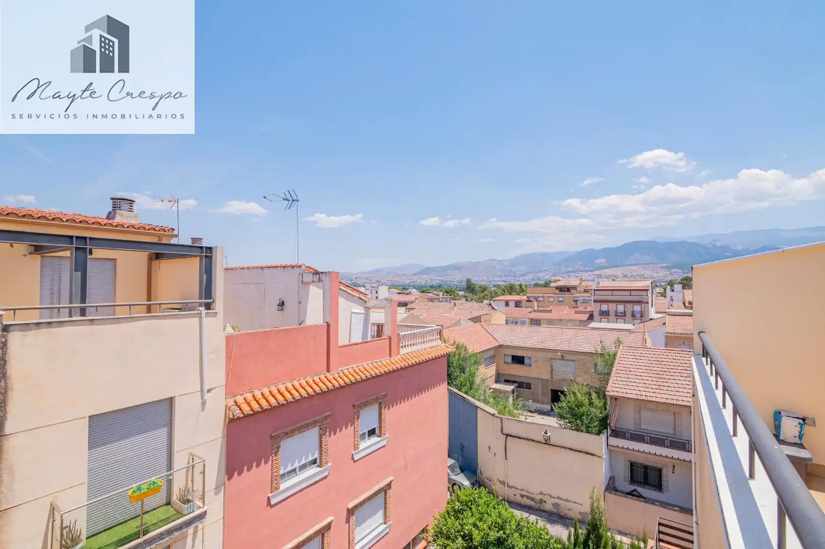 Piso en venta en Avda. De los Ogíjares