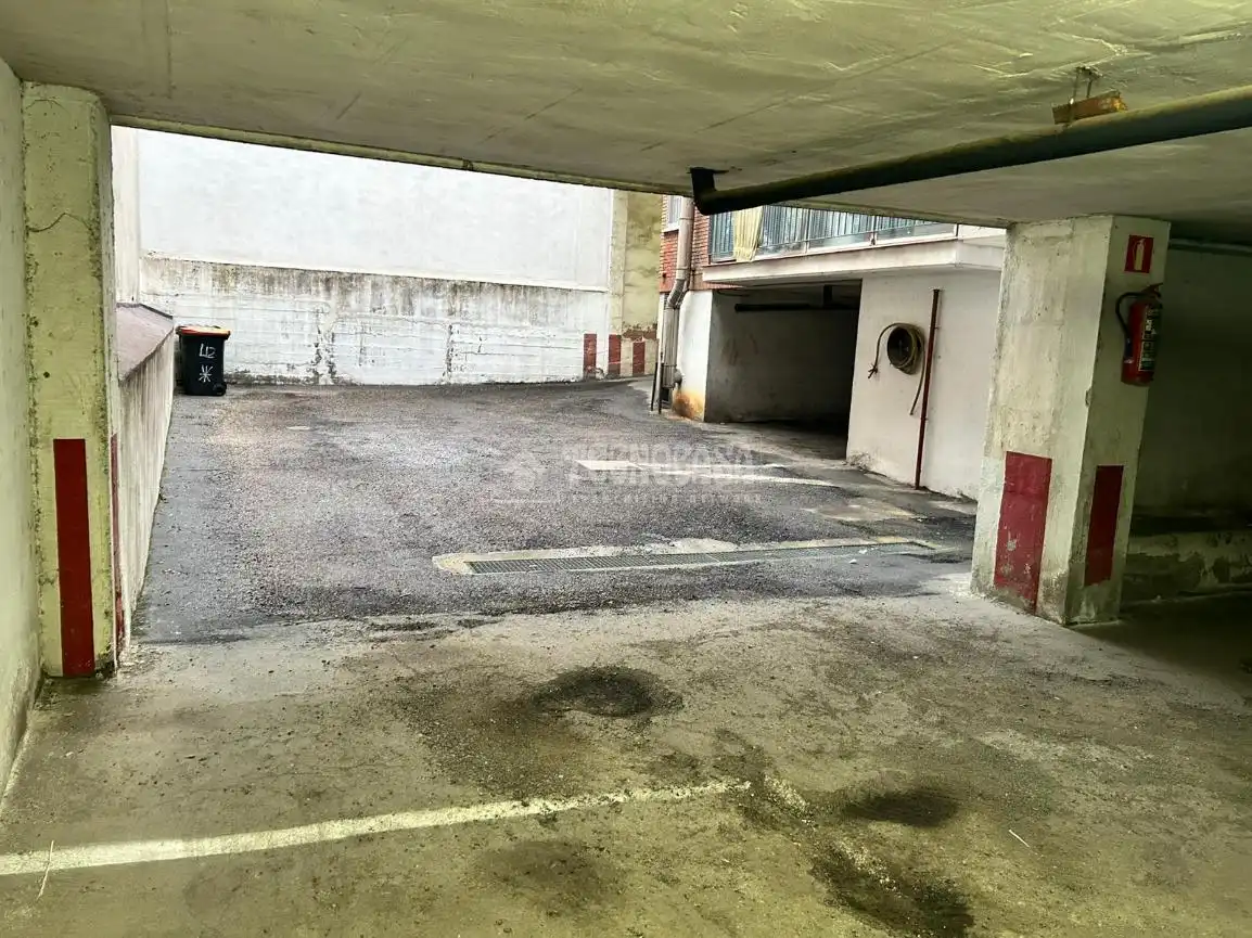 Aparcament de Garatge en venda en Madrid