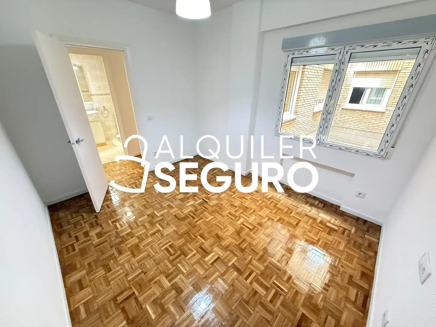 Bedroom of Flat for rent in Madrid  with Air Conditioner and Terrace