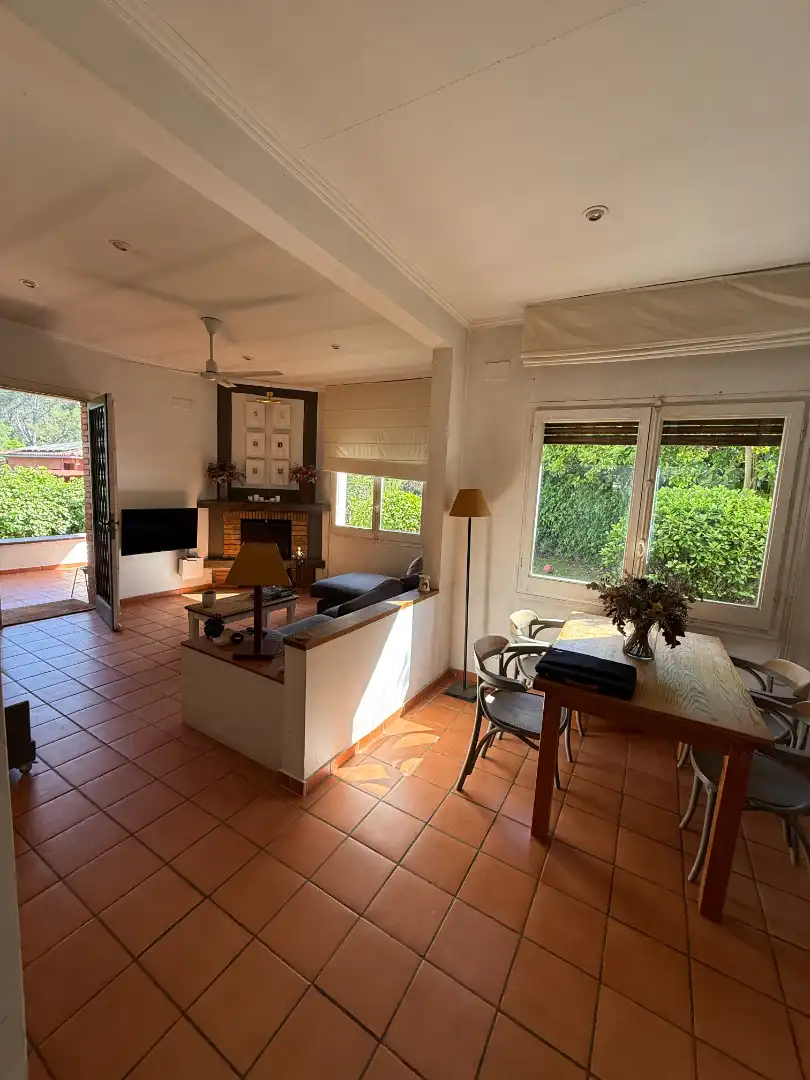 Wohnzimmer von Haus oder Chalet zum Verkauf in Sant Cugat del Vallès mit Privatgarten und Abstellraum