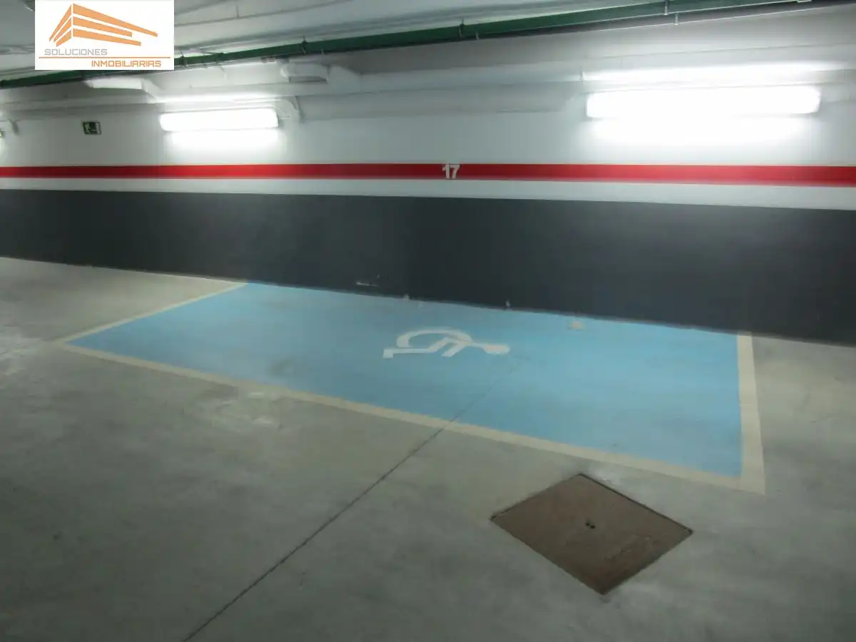 Parkplatz von Garage zum Verkauf in Portillo