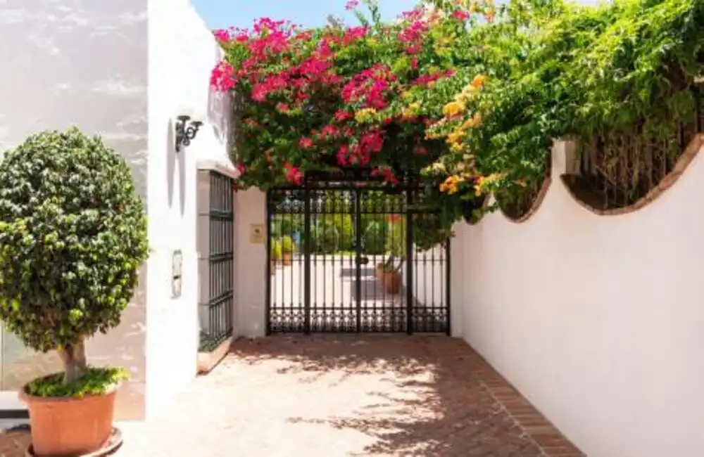 Jardí de Dúplex de lloguer en Marbella amb Aire condicionat, Terrassa i Piscina