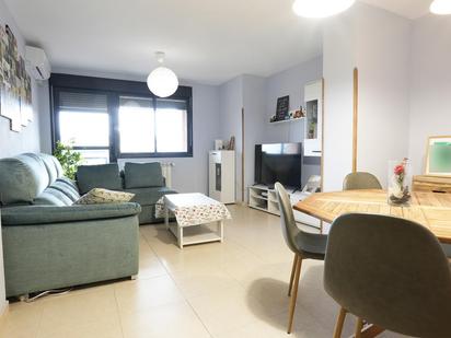 Living room of Flat for sale in Valdemoro  with Heating, Private garden and Terrace