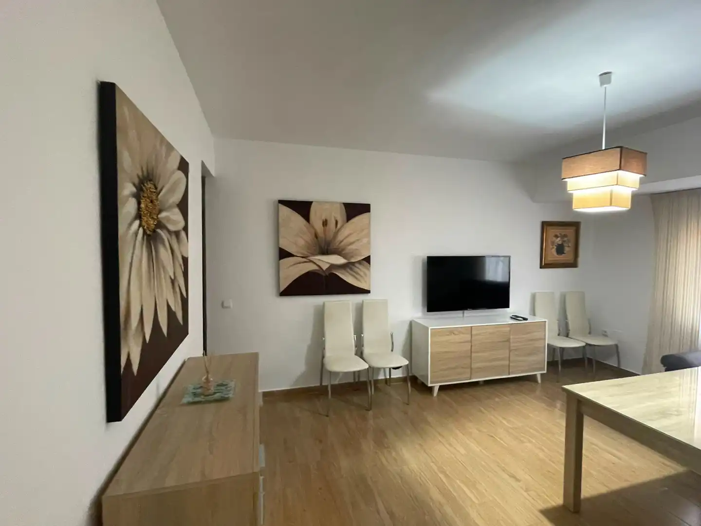 Sala d'estar de Pis de lloguer en Mérida amb Parquet, Moblat i Forn
