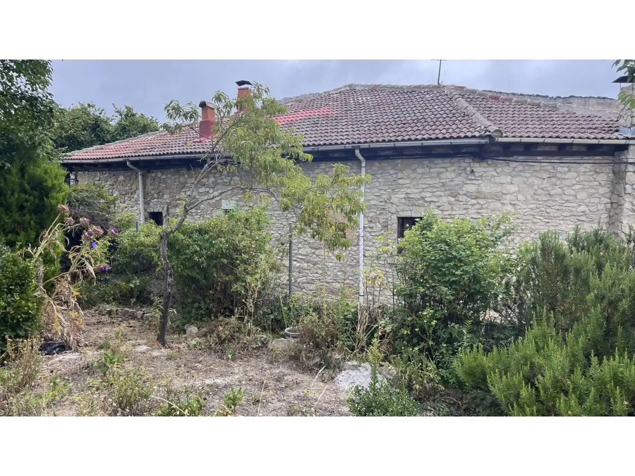 Exterior view of Detached homes for sale in Merindad de Sotoscueva  with Private garden, Terrace and Furnished