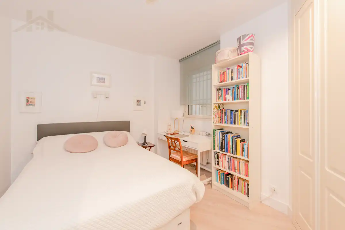Bedroom of Ground floor for sale in La Moraleja  with Air Conditioner, Heating and Private garden