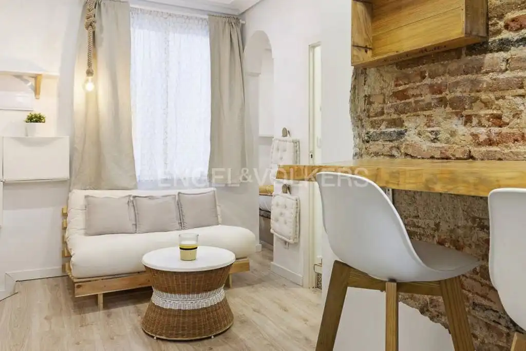 Sala d'estar de Pis de lloguer en Madrid amb Aire condicionat, Calefacció i Moblat