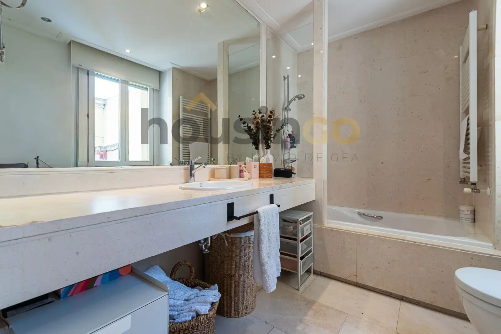 Badezimmer von Wohnung zur Miete in Madrid mit Klimaanlage, Heizung und Parkett