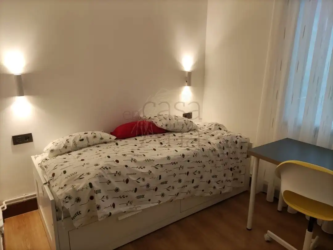 Habitación de Piso de alquiler en Bilbao  con Calefacción y Balcón