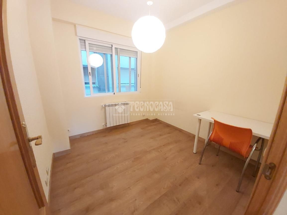 Bedroom of Flat to rent in  Madrid Capital