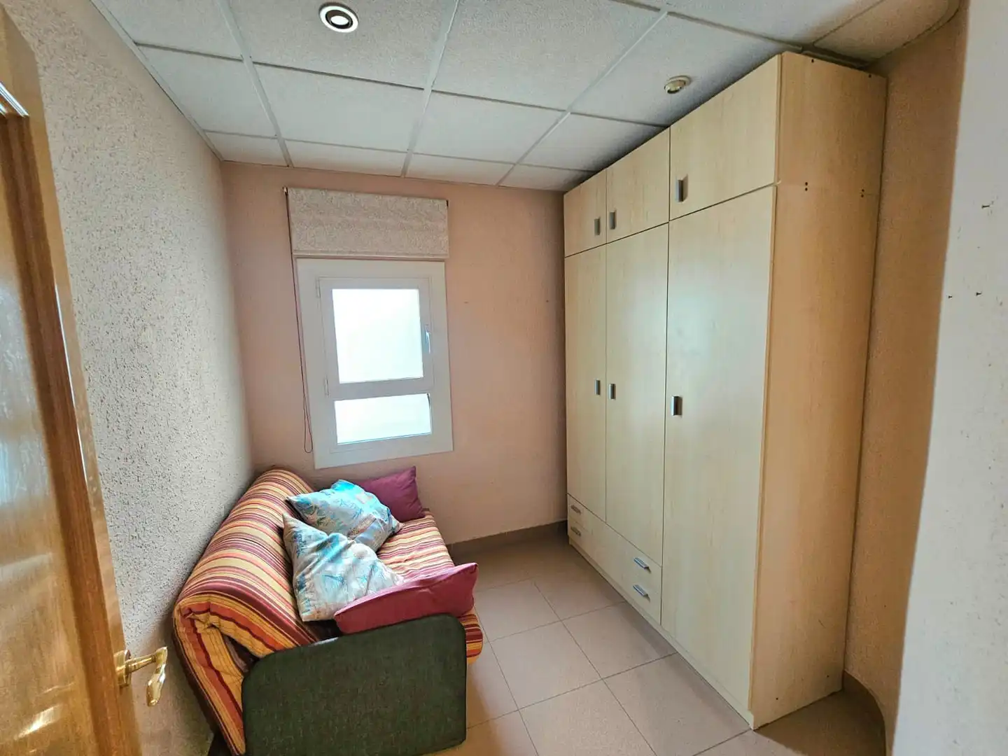 Habitación de Ático en venta en Cornellà de Llobregat con Aire acondicionado, Calefacción y Terraza