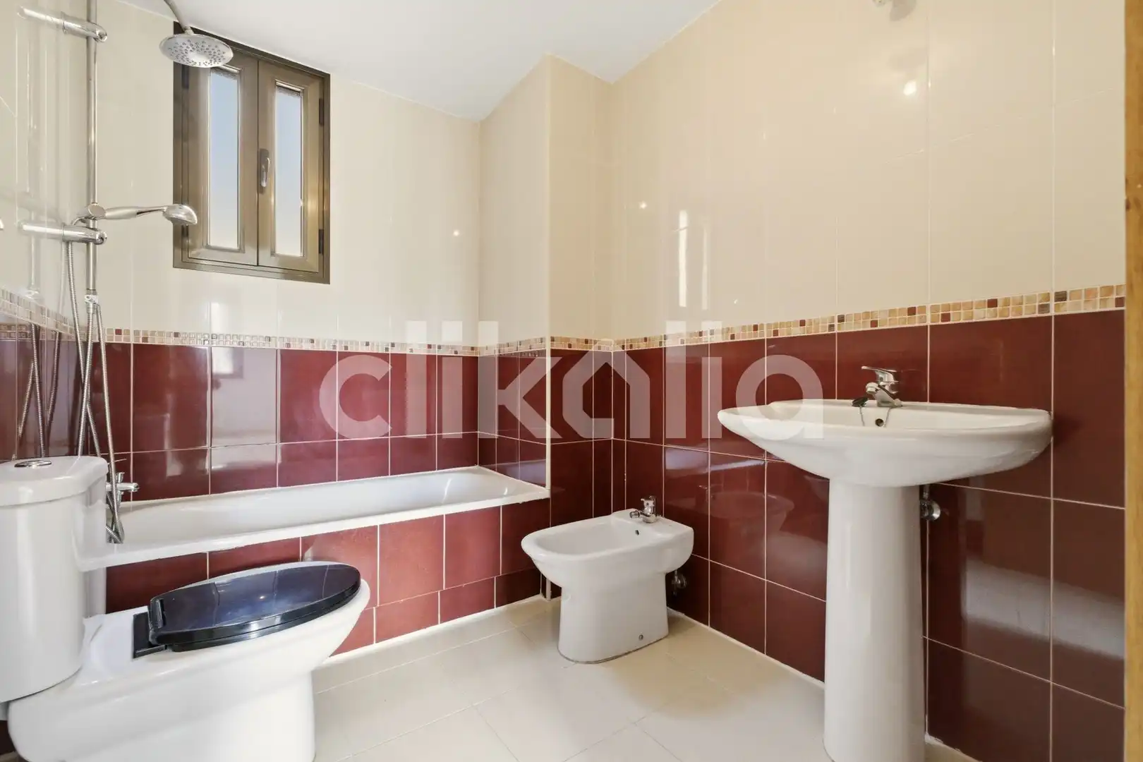 Bathroom of Flat for sale in Valdemoro  with Heating, Storage room and Swimming Pool