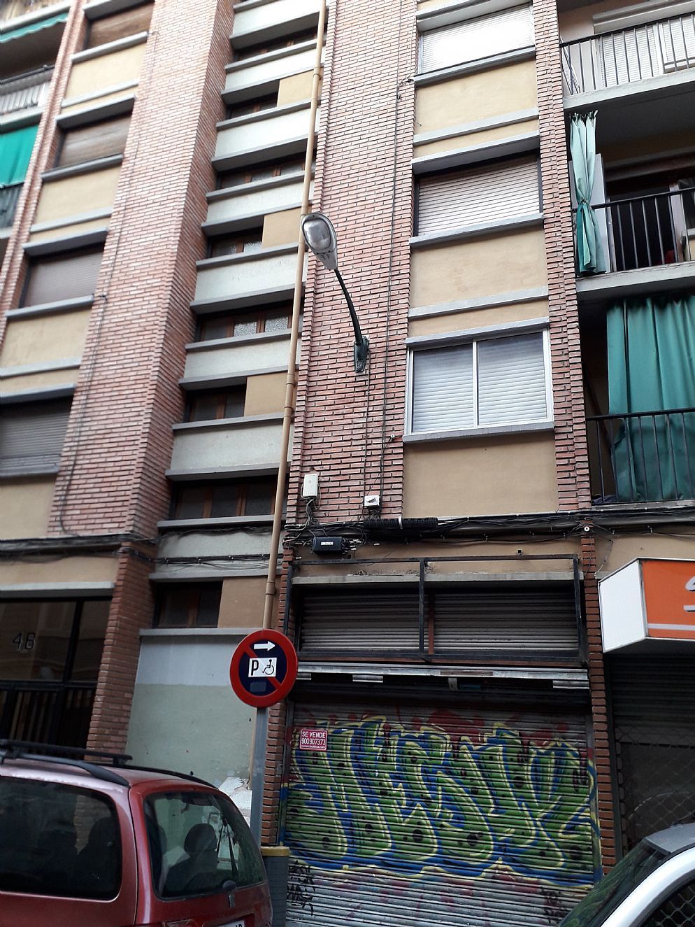 Vista exterior de Local en venta en  Zaragoza Capital