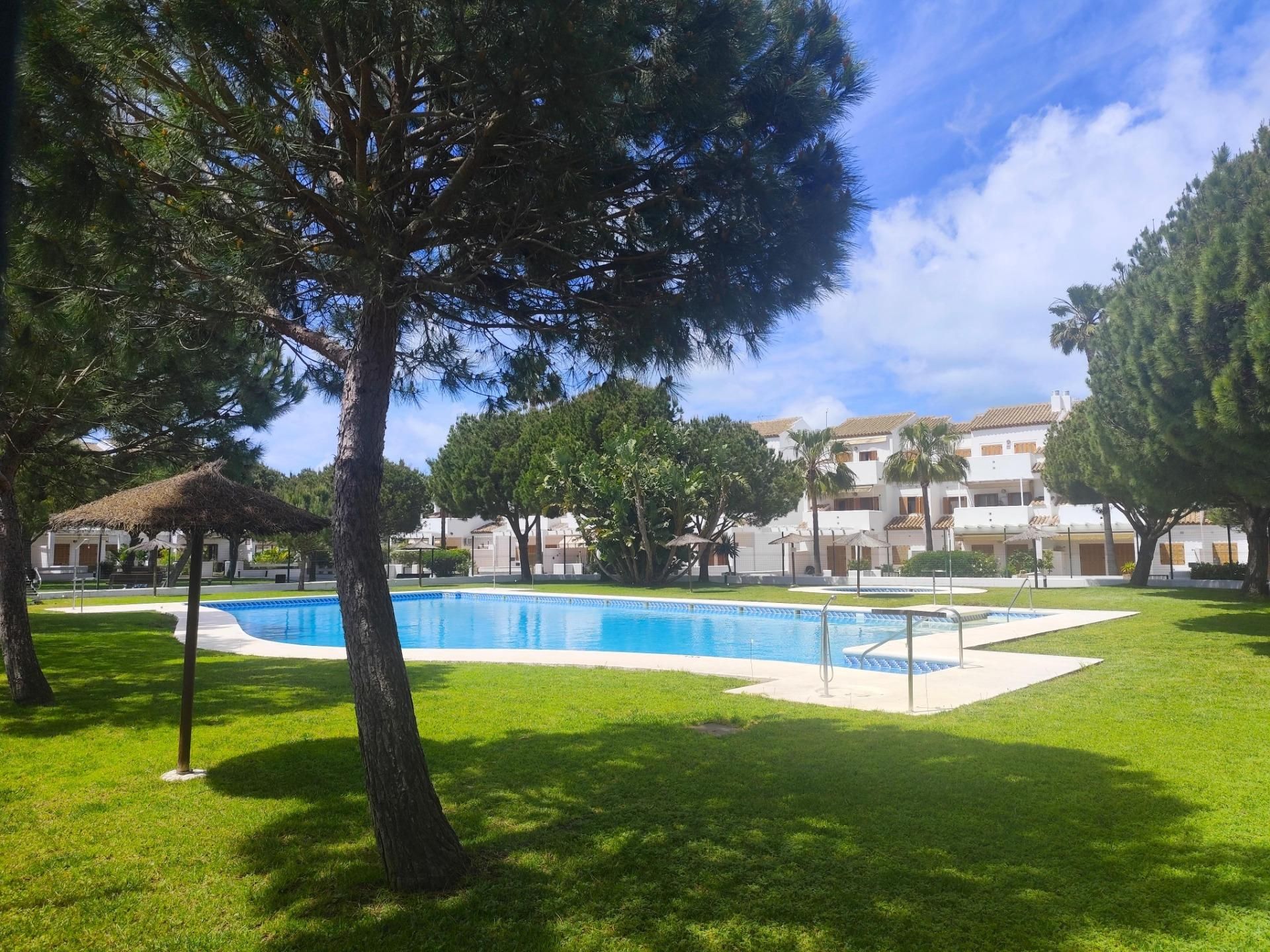 Swimming pool of Attic for sale in Chiclana de la Frontera