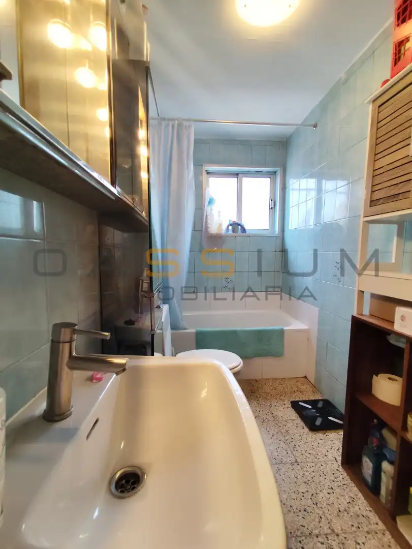Baño de Piso en venta en Tarragona con Aire acondicionado, Terraza y Amueblado
