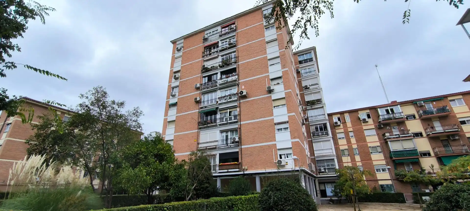 Vista exterior de Planta baja en venta en Latina