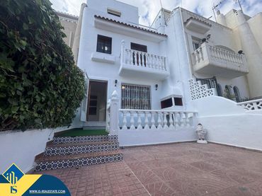 Reihenhaus mit Garten zum Verkauf in Playa de los Locos