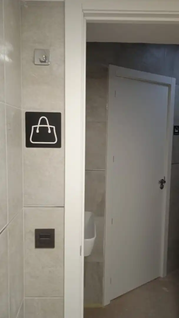 Local de lloguer a Gaztelu, Intxaurrondo