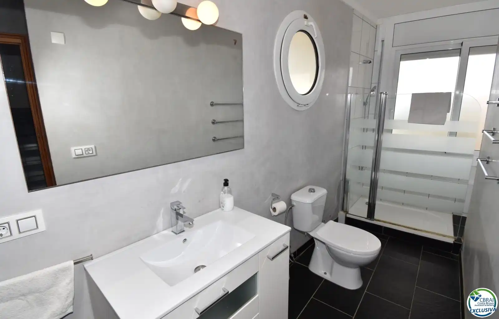 Baño de Casa o chalet en venta en Empuriabrava con Aire acondicionado, Calefacción y Terraza