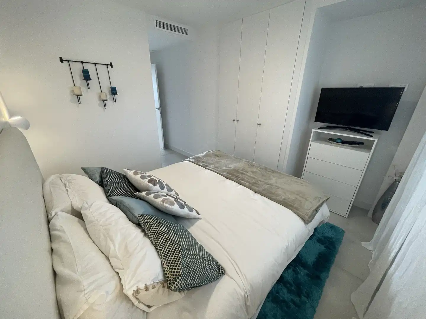 Apartamento con terraza en alquiler en Selwo, imagen 27