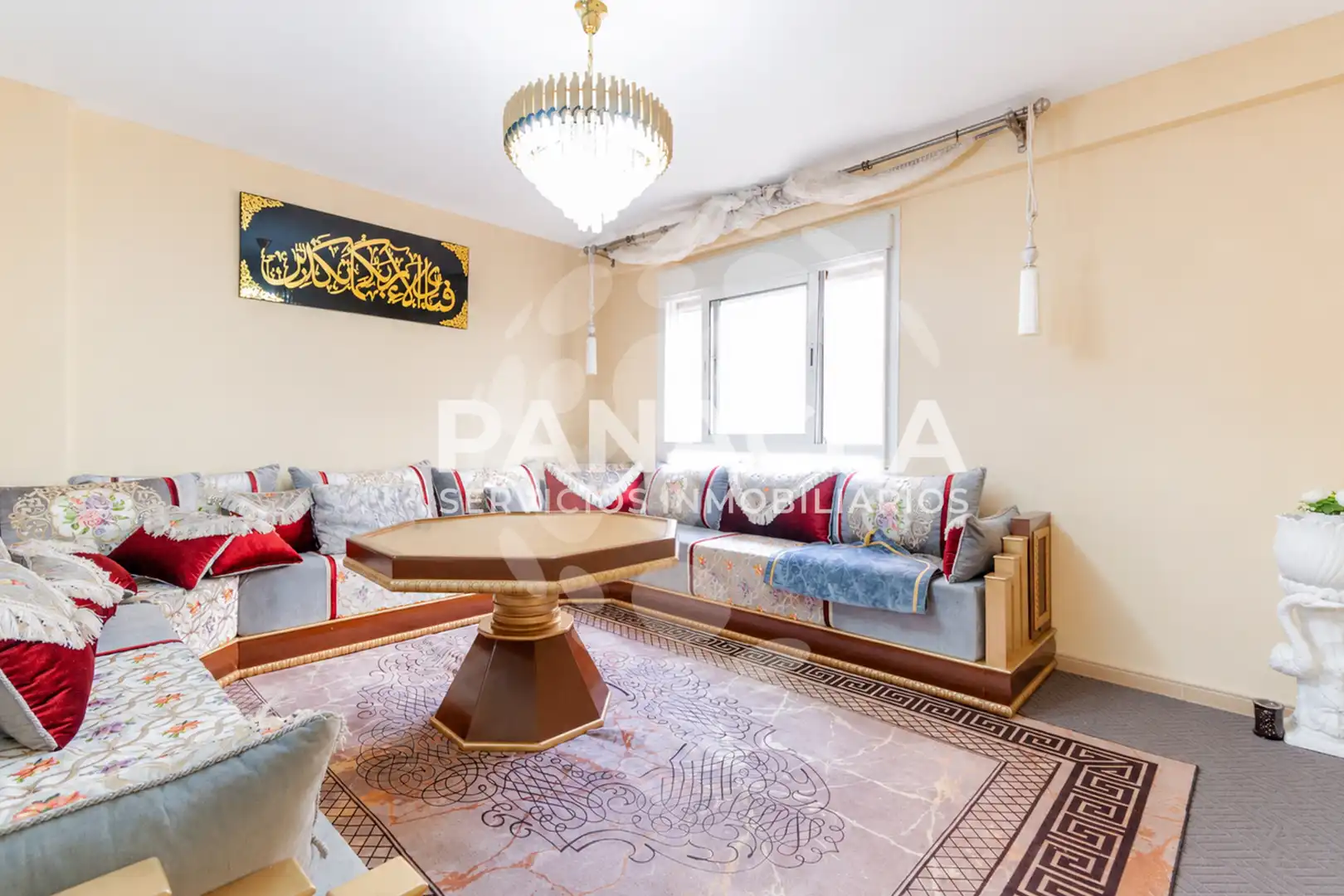 Sala de estar de Piso en venta en Roquetas de Mar con Amueblado, Horno y Microondas