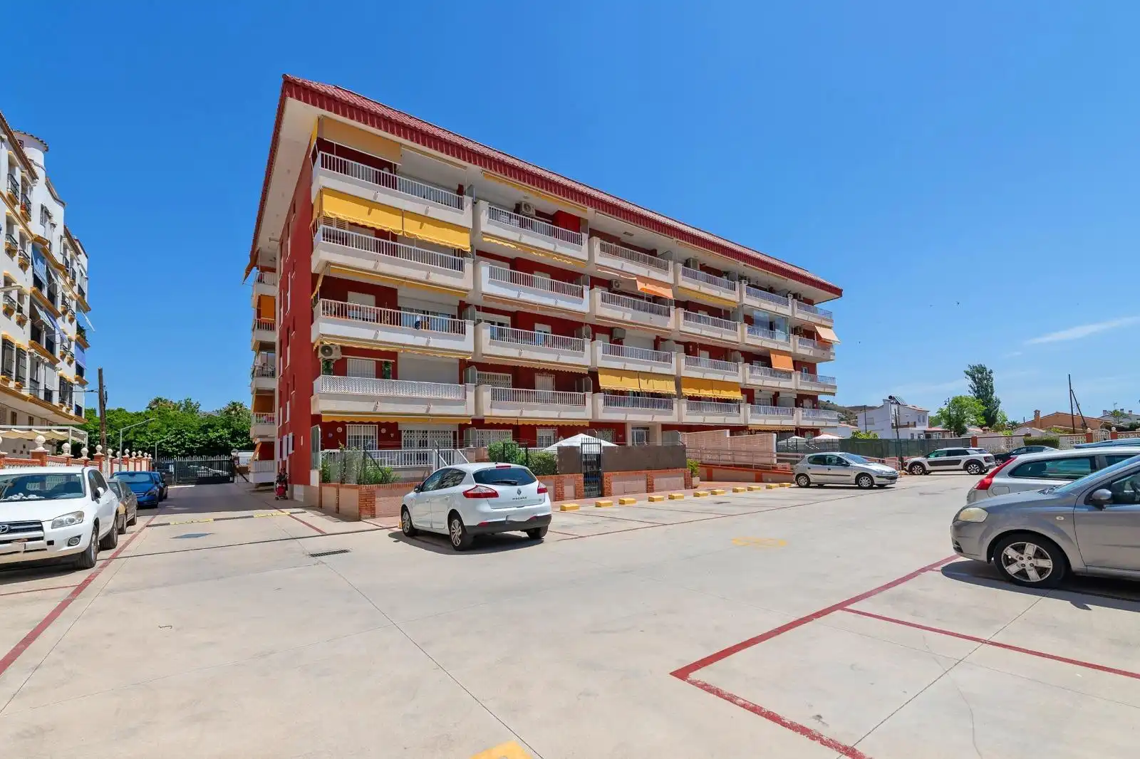 Vista exterior de Piso en venta en Rincón de la Victoria con Aire acondicionado, Terraza y Balcón