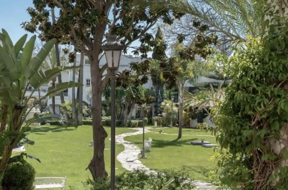 Jardí de Planta baixa de lloguer en Marbella amb Aire condicionat, Terrassa i Traster