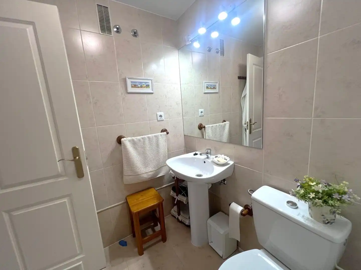 Baño de Piso en venta en Fuengirola con Aire acondicionado, Jardín privado y Terraza