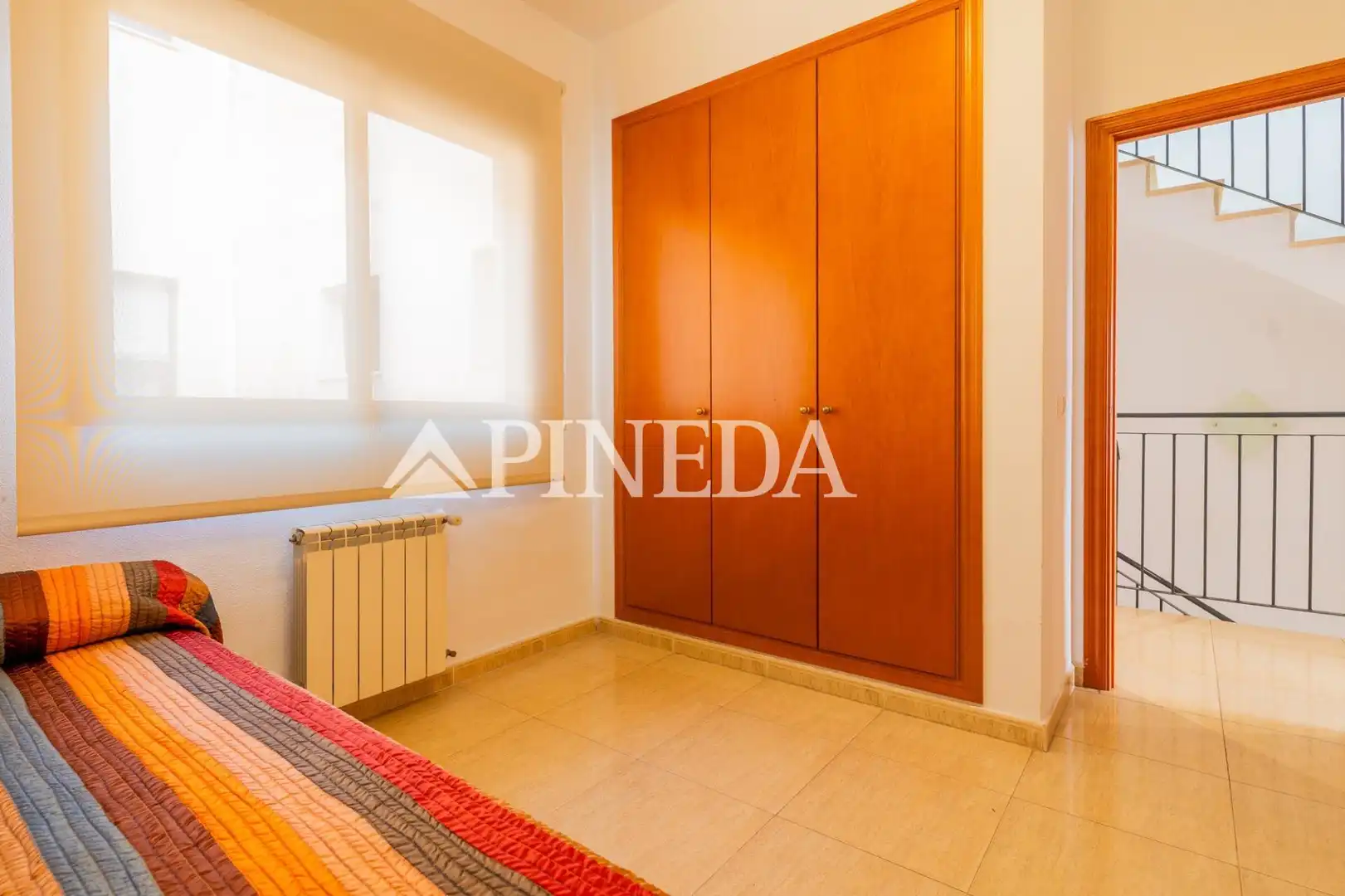 Habitación de Casa adosada en venta en Puçol con Calefacción, Terraza y Trastero