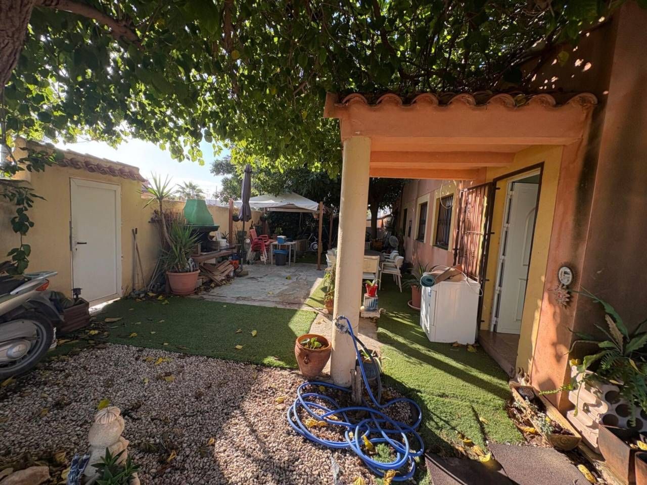 Garden of House or chalet for sale in Torrevieja  with Air Conditioner, Private garden and Swimming Pool