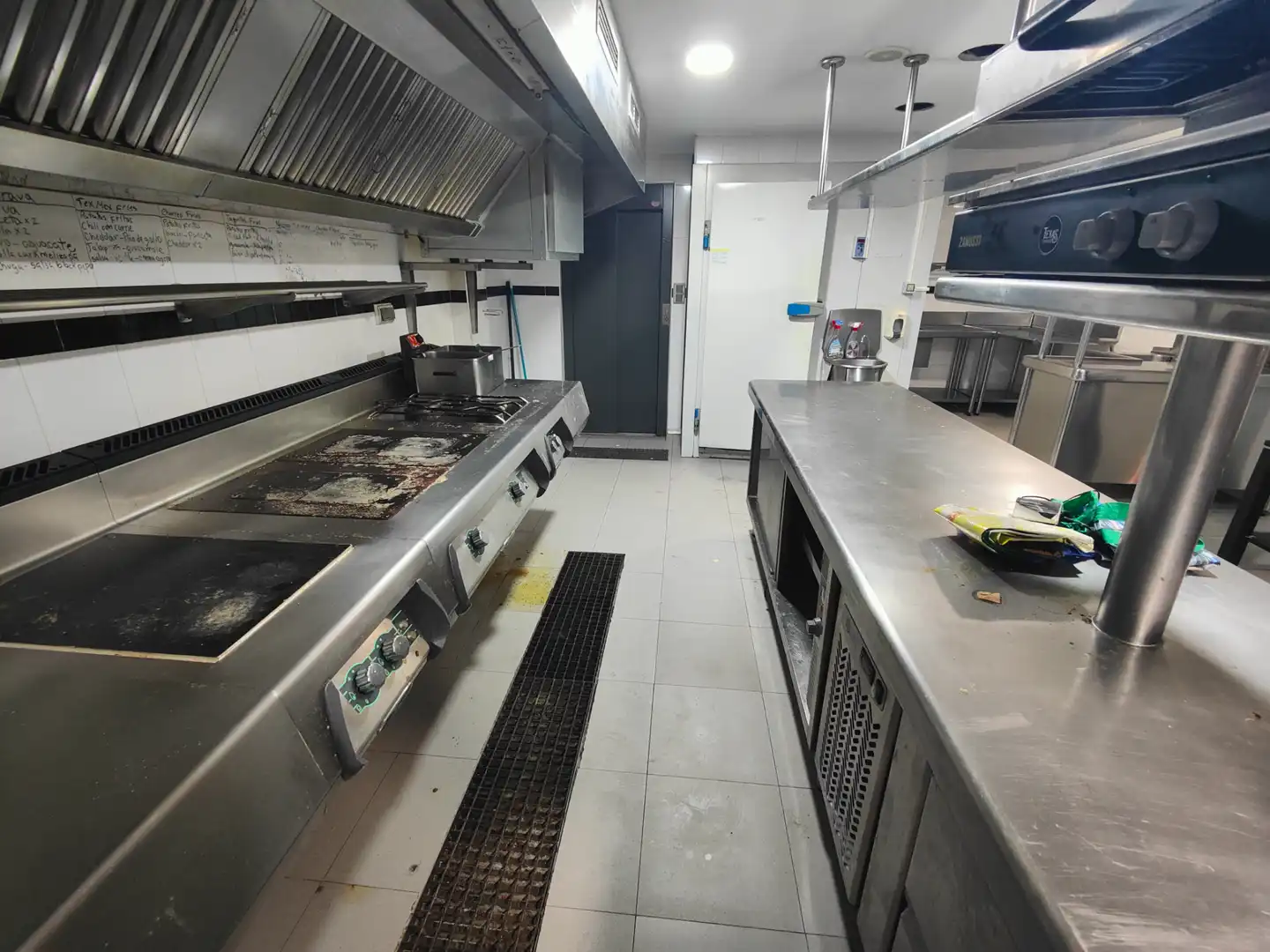 Kitchen of Commercial properties for rent in Vigo   with Air Conditioner