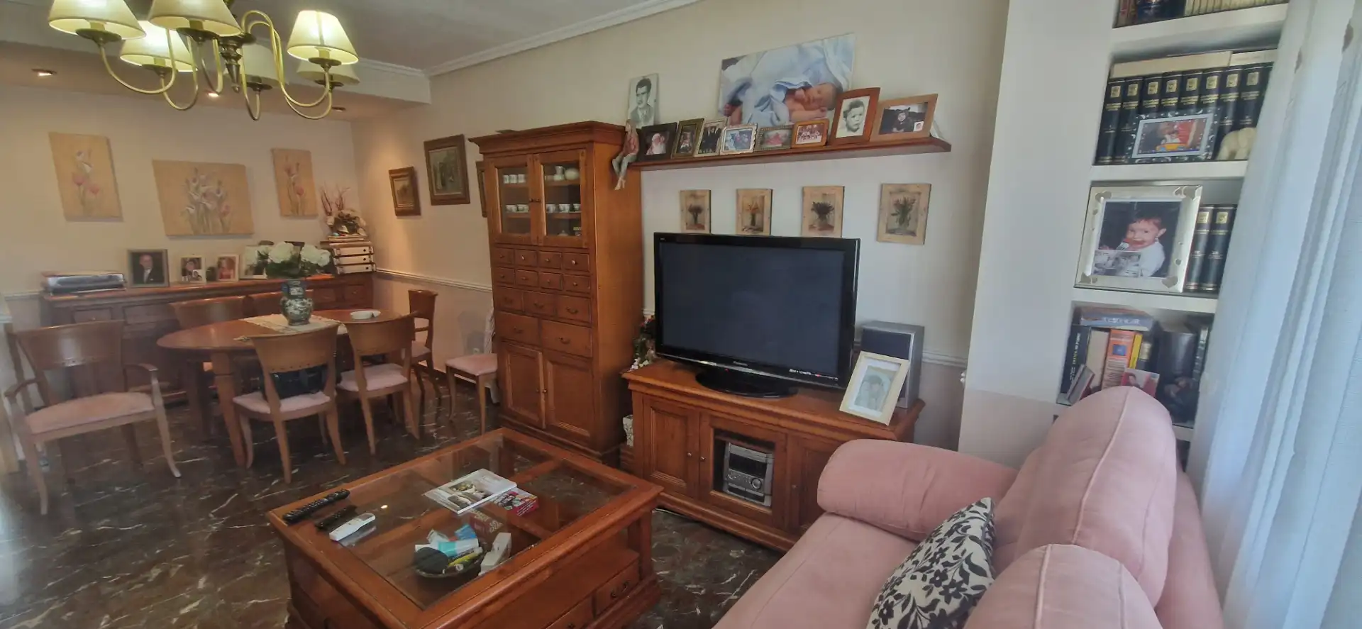 Living room of Detached homes for sale in Zaragoza  with Air Conditioner, Heating and Private garden