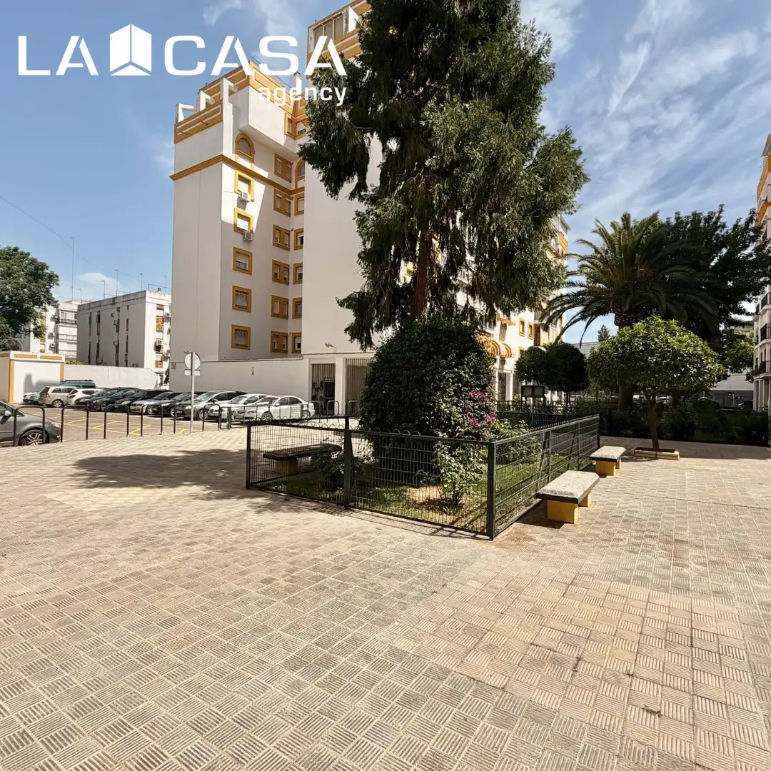 Business premises for sale in Macarena, imagen 9