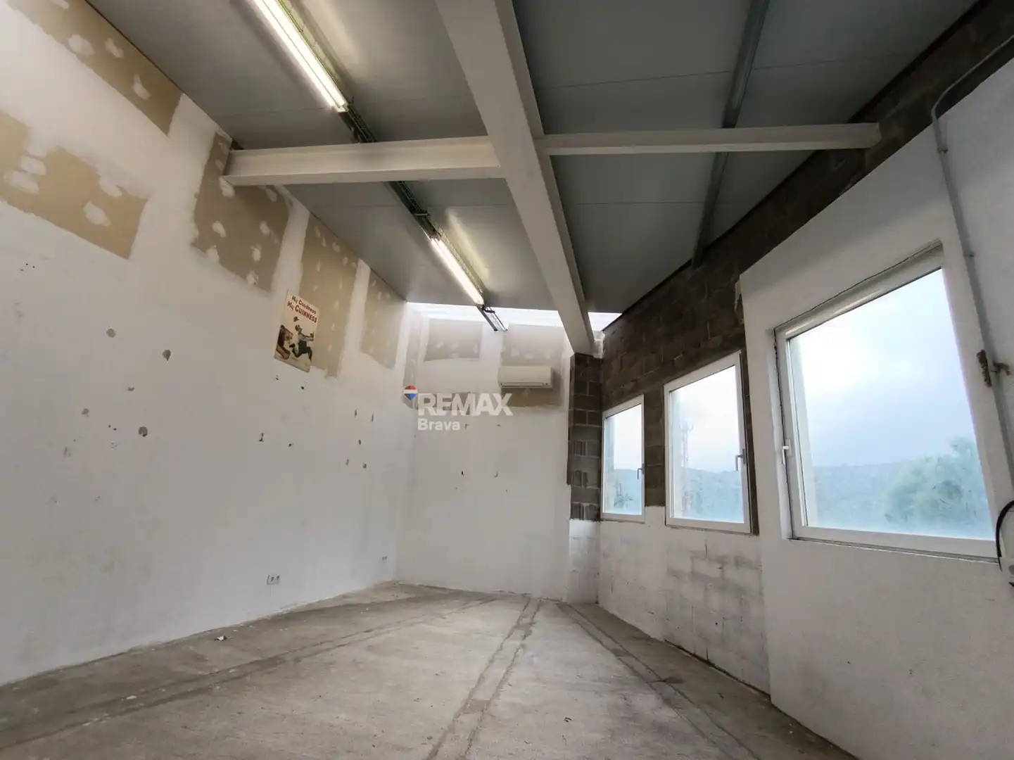 Fabrikhallen zum Verkauf in Cadaqués mit Heizung