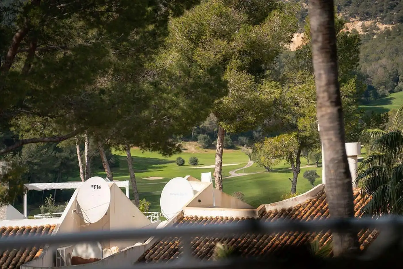 Vista exterior de Apartament en venda en Calvià amb Aire condicionat, Calefacció i Jardí privat