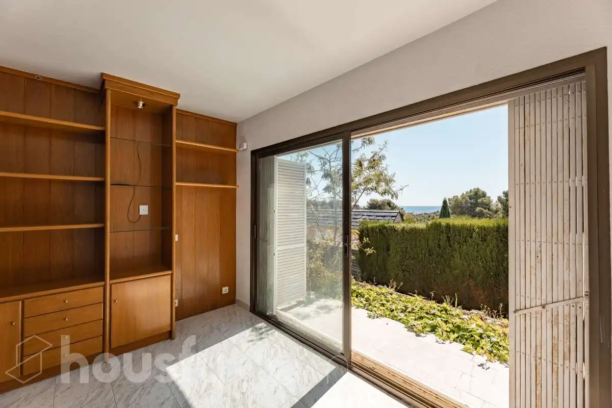 Casa amb piscina en venda a Avinguda de la Llum ., imagen 9