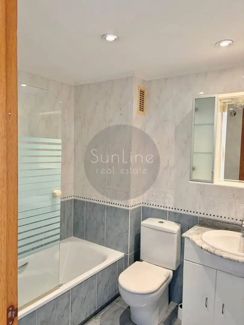 Bathroom of Flat for rent in Valencia  with Furnished, Balcony and Pets allowed