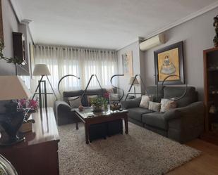Sala d'estar de Pis en venda en  Madrid Capital amb Aire condicionat i Calefacció