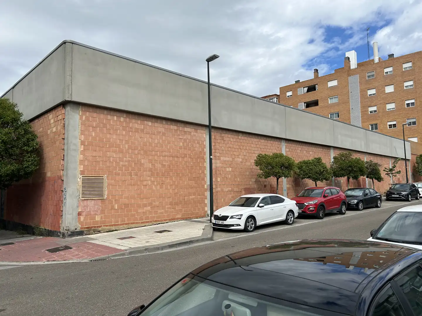 Local comercial en venda a CAMINO DE LOS MOLINOS-CALLE MAELLA, imagen 2