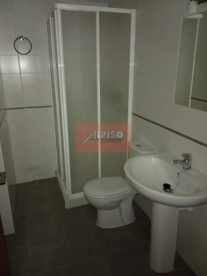 Bathroom of Flat for sale in Ourense Capital   with Heating